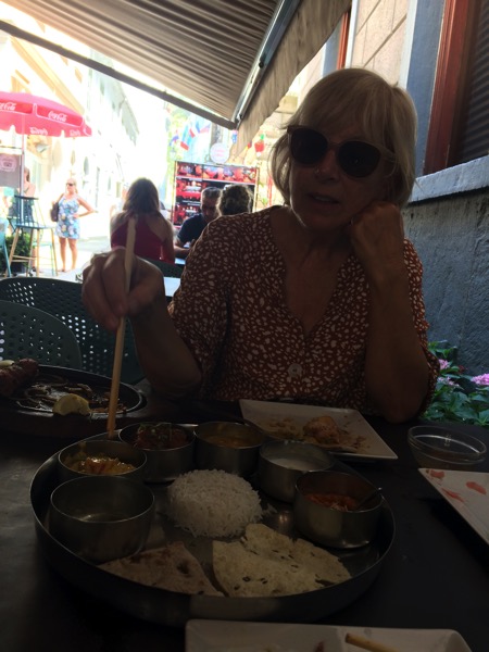 Curry Sushi Hard to eat curry with chopsticks